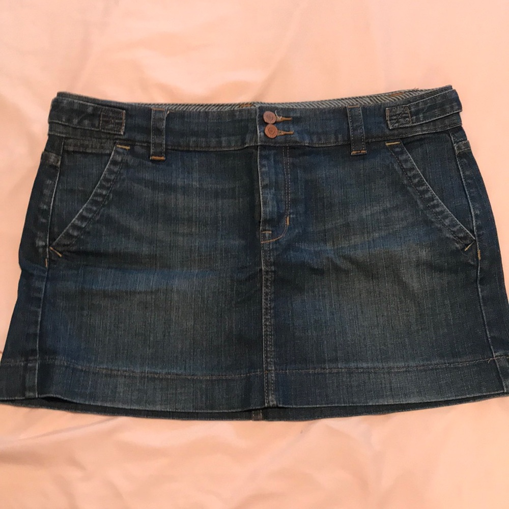 Gap Jean Mini Skirt with POCKETS!